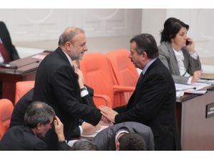 Oktay Vural, Eşini Kaybettikten Sonra İlk Defa Meclise Geldi