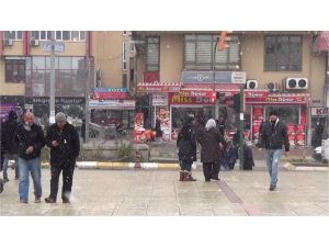 Erzincan’da Kar Yağışı Etkili Olmaya Başladı