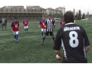 Efsaneler Görme Engelli Futbolcularla Top Oynadı