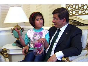Başbakan Davutoğlundan Görme Engelli Miniğe İlginç Teklif