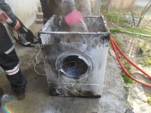 Çamaşır Makinesi Bomba Gibi Patladı