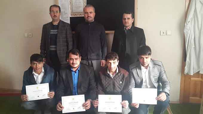 Hafızlar Belgelerini Törenle Aldı