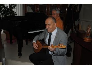 Emniyet Müdüründen Engellilere Bağlama Konseri