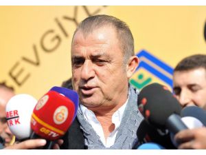 Fatih Terim Ve Eski Öğrencileri, Engellilerle Buluştu