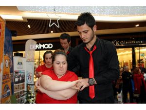 Özel Çocuklardan Özel Gösteri