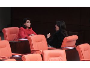 Leyla Zana İle Pervin Buldan’ın Merak Uyandıran Konuşması