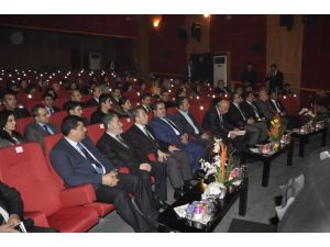 Engelli Genç Türkçe Ve Kürtçe Şarkılar Söyleyip Saz Çaldı