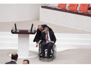 Engelli Milletvekili Mecliste Engellilerin Sorunlarını Anlattı