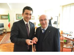 Türk Futbolunu Yakından Takip Ediyor