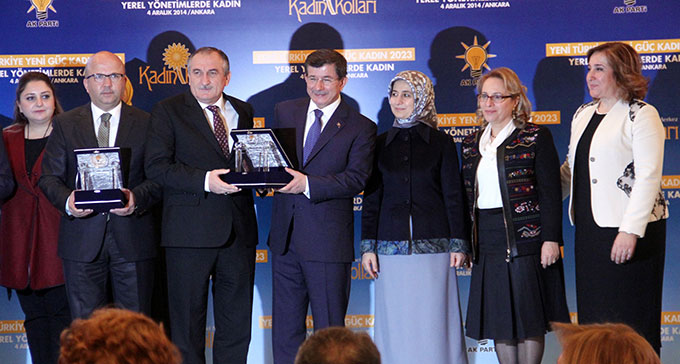 Ak Parti Yerel Yönetimlerde Kadın Programı  