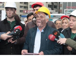 Chplilir Yüzlerine Kömür Sürerek Madencileri Andı