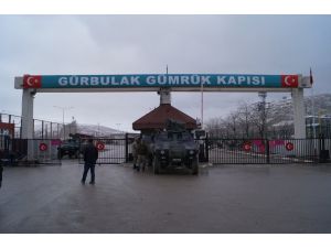 Sınır Kapısında Tır Kuyruğu 20 Kilometreyi Buldu