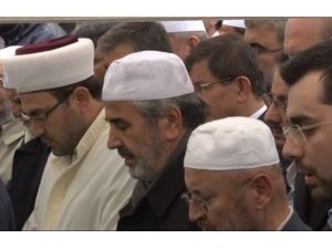 Davutoğlu Cenaze Namazında