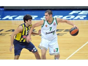 Fenerbahçe Farklı Mağlup Etti