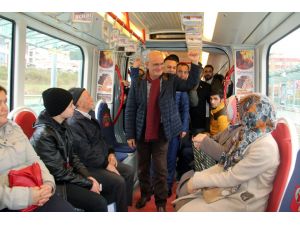 Vali Ve Başkan Tramvayda Yolculuk Yaptı