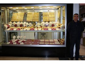 Bedelli Askerlik Çıktı Yastık Altındaki Altınlar Bozuldu
