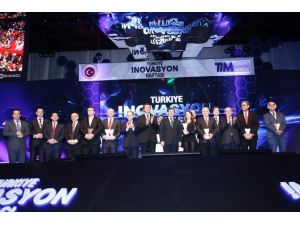 Ödüller Başbakan’dan