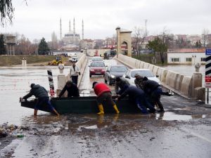 (Özel Haber) Fatihin Torunları Kayığı Karadan Yürüttü