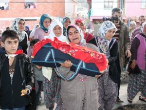 Madenciyi Hiç Göremediği Oğlu Uğurladı