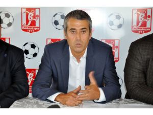 Kemal Özdeş Balıkesirspora İmzayı Attı