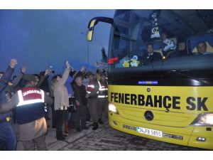 Fenerbahçeye Balıkesirde Coşkulu Karşılama