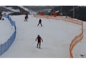 Palandöken’de Suni Karda Kayak Keyfi