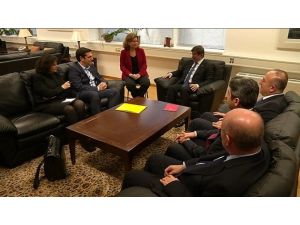 Başbakan Koalisyon Lideriyle Görüştü