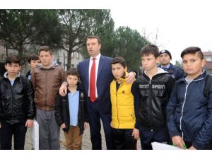 Hem Öğrenciler Hem De Okul Zabıtaya Emanet