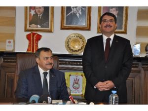 Bakan Eroğlu’nun Gençliğinin Sırrı...