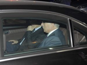 Başbakan Davutoğlu Eskişehir Valisi Tuna’yı Ziyaret Etti