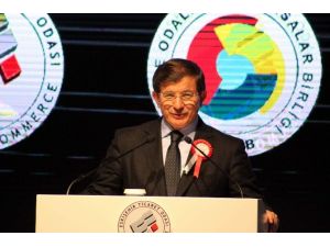 Davutoğlu Nişanlandığı Yerde İş Adamlarına Hitap Etti