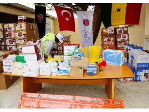Senegal’e Ebola Salgını İle Mücadelede Tıbbi Malzeme Desteği