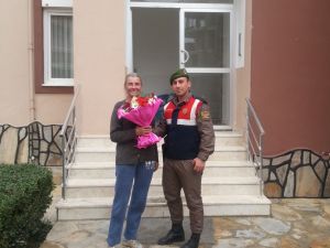 Uzman Çavuş Kurtardığı İsveçli Kadını Ziyaret Etti