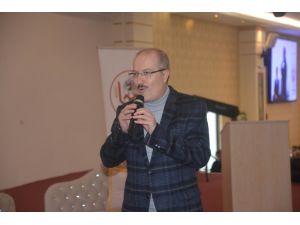 Nihat Hatipoğluna Büyük İlgi