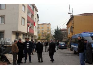 Cinnet Getiren Askerin Baba Ocağına Ateş Düştü
