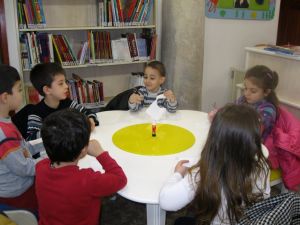 Minikler Kütüphaneyi Sevdi
