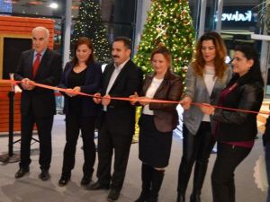 ‘Şiddetin Rengi’ İsimli Canlı Tablo Sergisi Açıldı