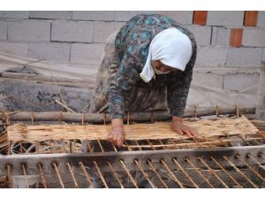 70 Yaşında Hasır Dokuyor