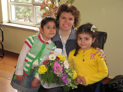 Hanımefendinin eğitime desteği sürüyor