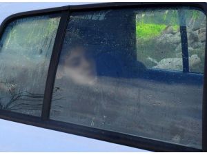 7 Aydır Otomobilde Yatıyor