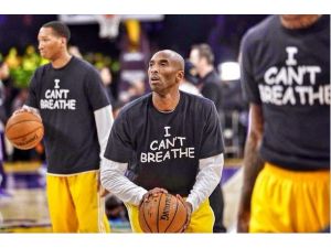 Kobe De Nefes Alamıyorum Tişörtü Giydi