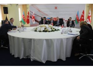 Üç Ülkenin Bakanları Kars’ta