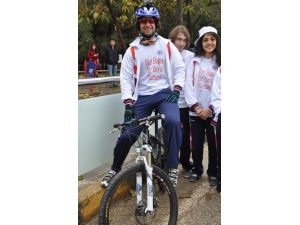 Üniversite Öğrencileri Organ Bağışı İçin 100 Kilometre Pedal Çevirdi