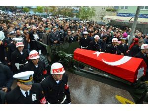 Oğluna Son Kez Baktı