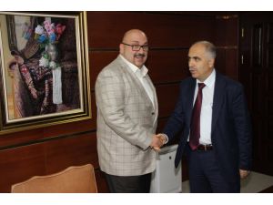 Giresunspordan Vali Karahan Ve Belediye Başkanı Aksuya Ziyaret