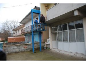 Engelli Oğulları İçin Asansör Yaptı