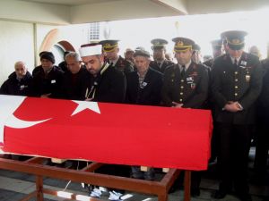 İntihar Eden Astsubay Niksar’da Toprağa Verildi