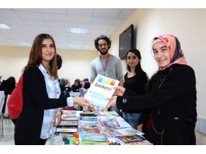 Amasya Üniversitesi Öğrencileri Ağrı’daki Kardeşleri İçin Kitap Topluyor