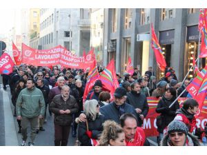 İtalya’da Yeni İş Yasası Protesto Edildi