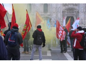 Hükümetin Yeni İş Yasası Protesto Edildi